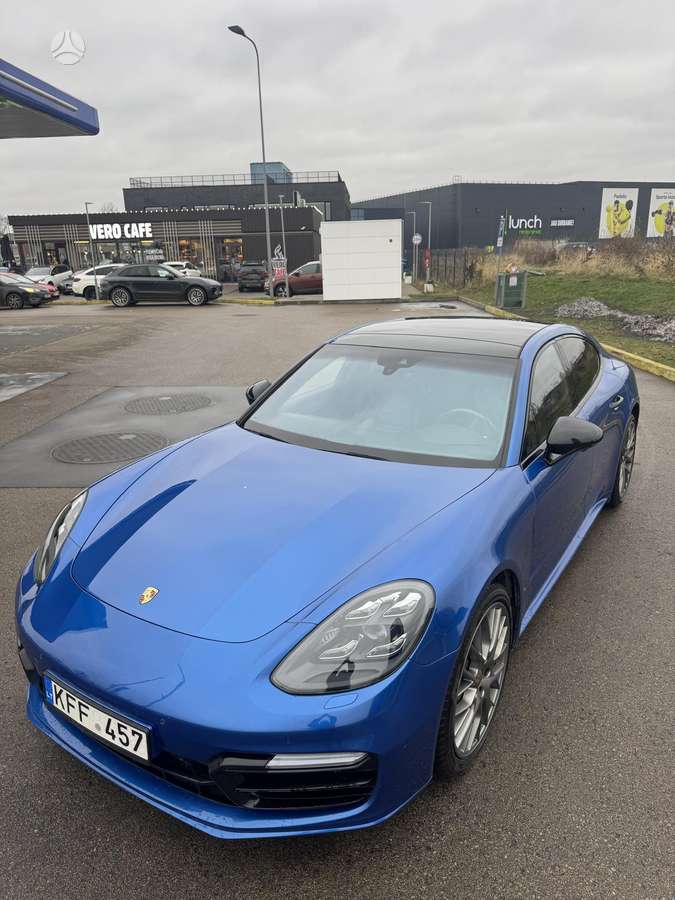 Porsche Panamera - 10