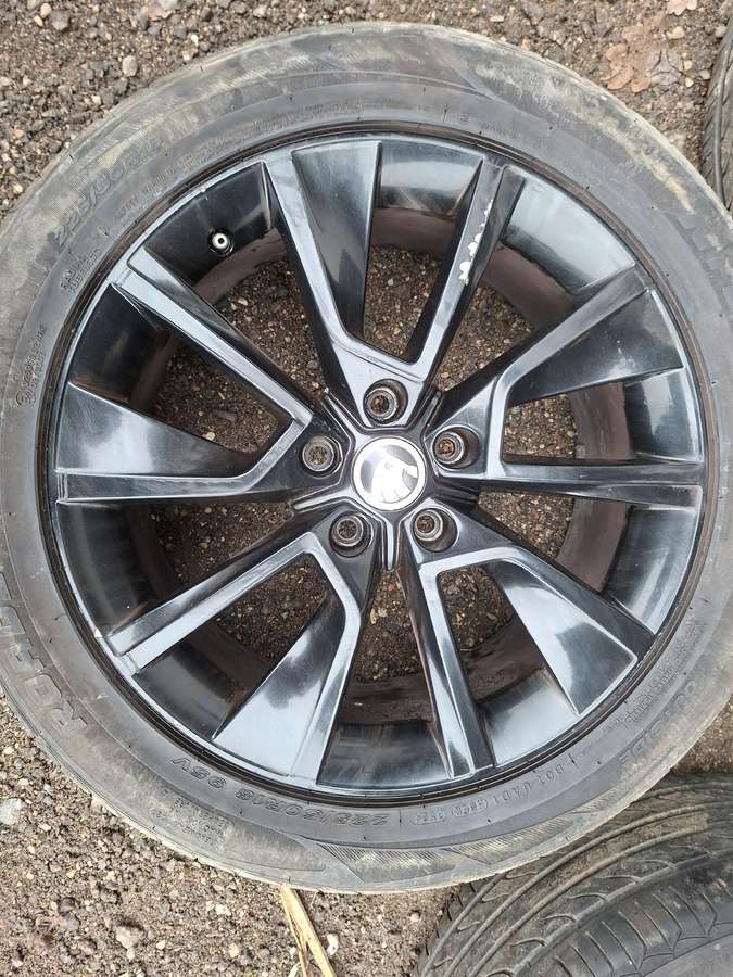 Skoda Karoq R 18 550