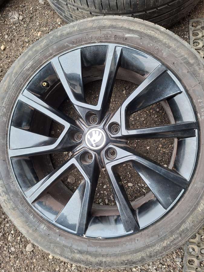 Skoda Karoq R 18 550
