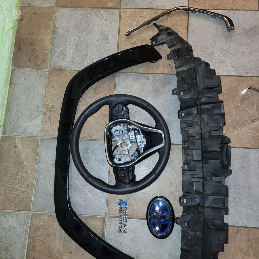 Toyota RAV4 kėbulo dalys