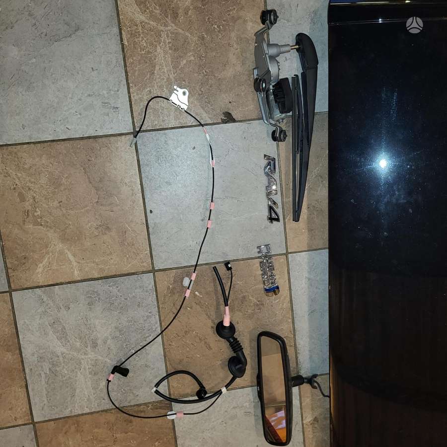 Toyota RAV4 kėbulo dalys