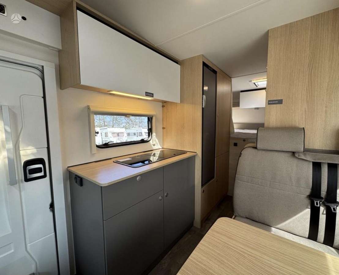 LMC A690  Tourer, campers