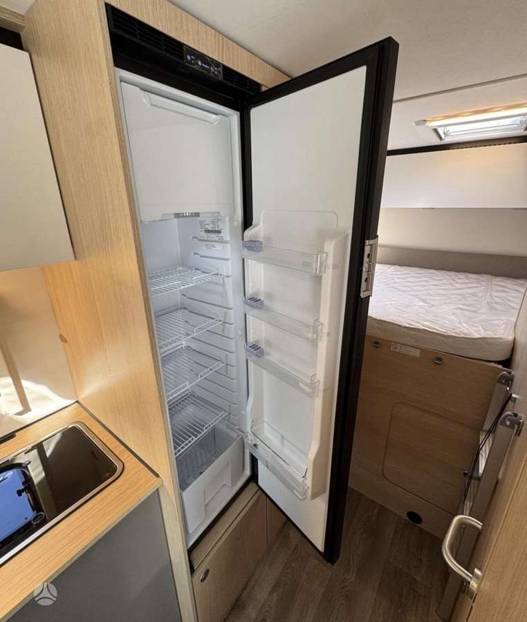LMC A690  Tourer, campers