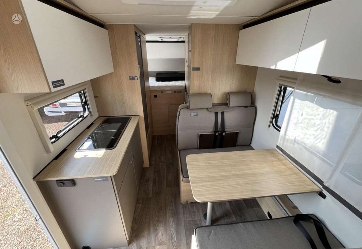 LMC A690  Tourer, campers