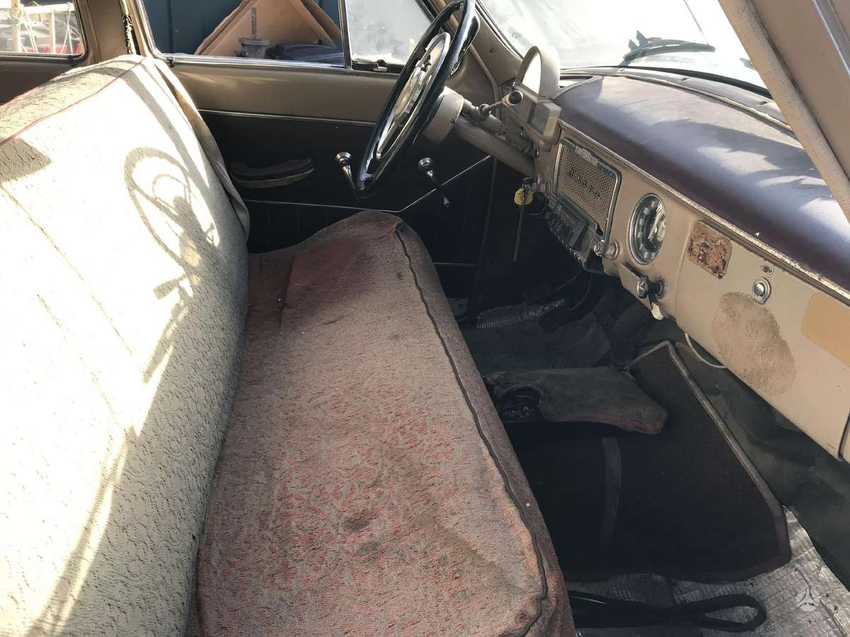 GAZ 21, Седан