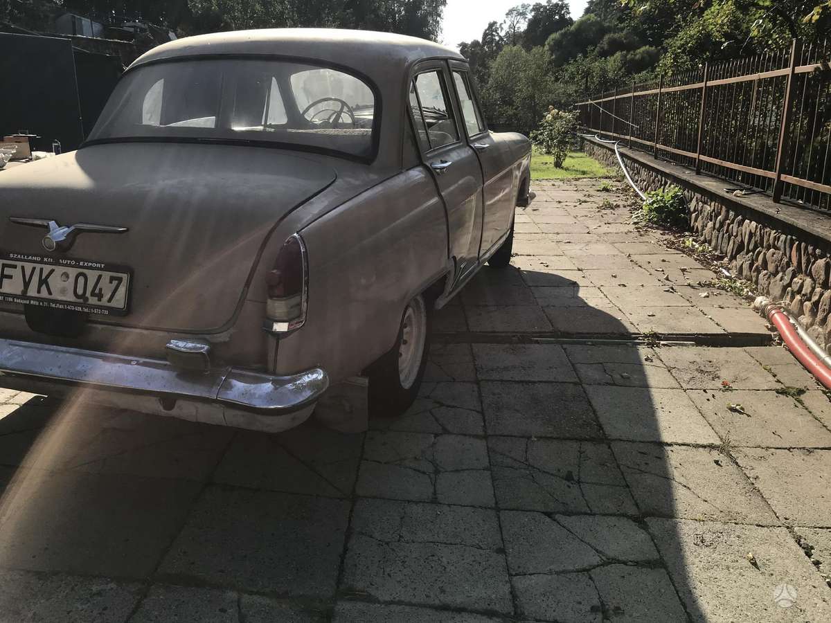 GAZ 21, Седан