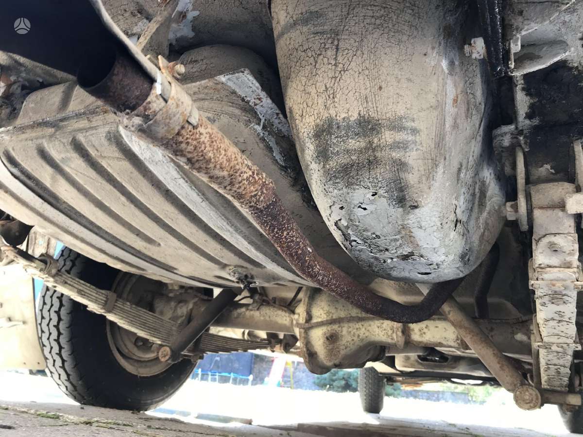 GAZ 21, Седан