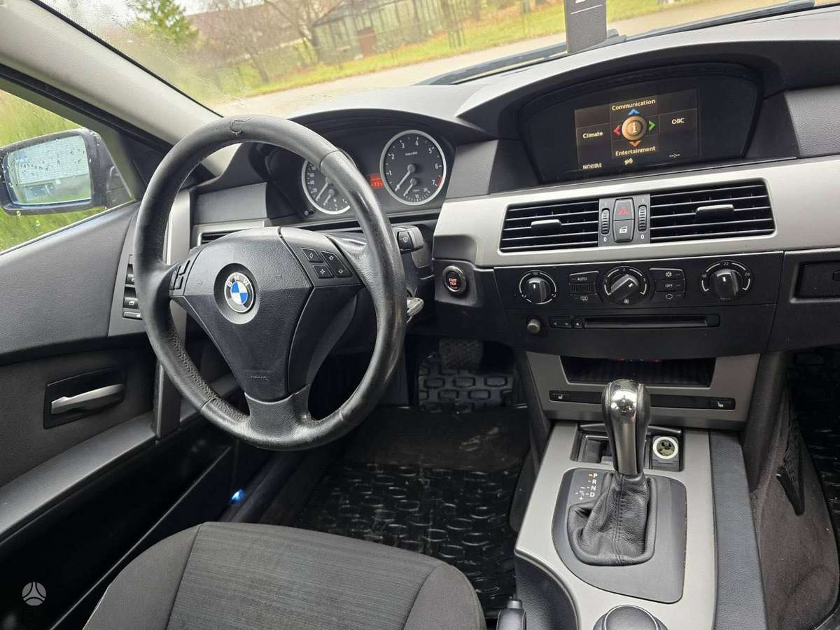 BMW 520 body parts