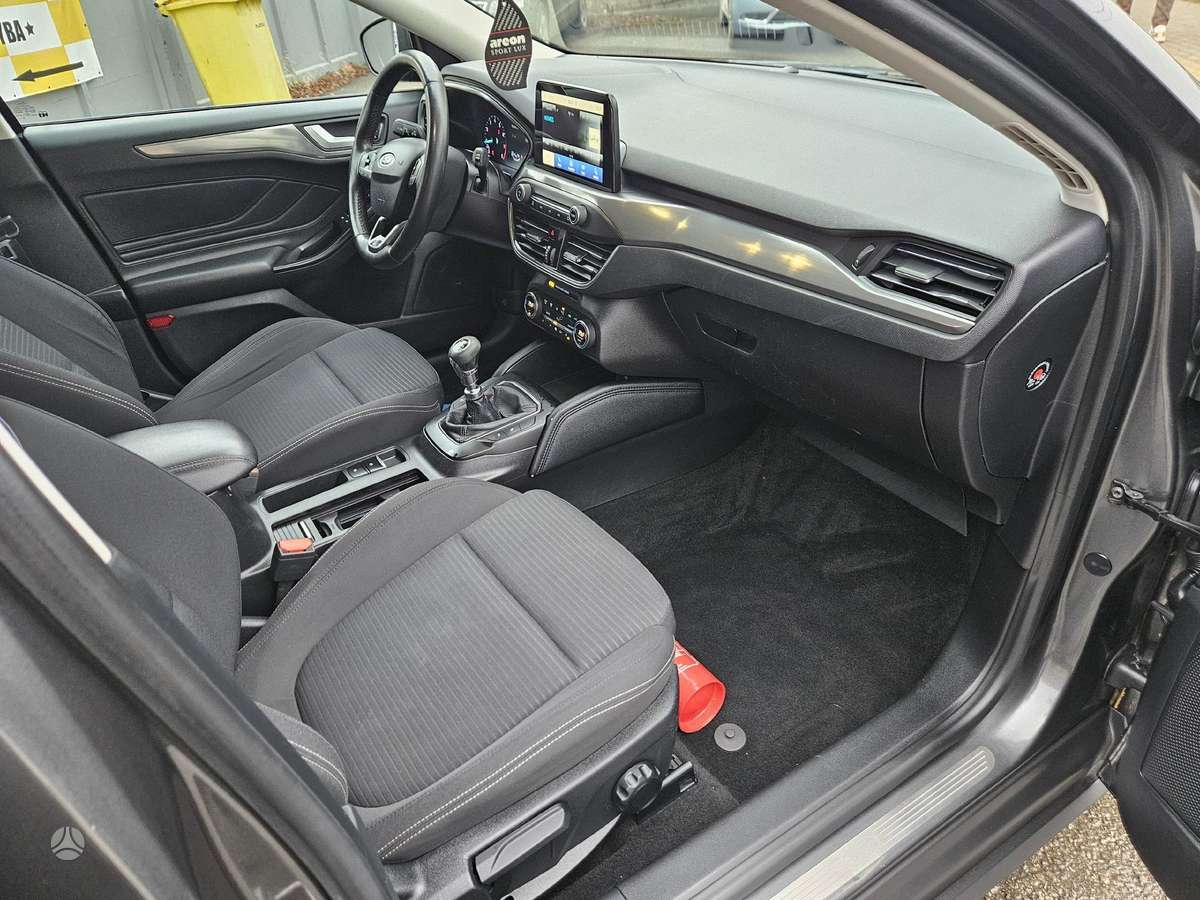 Ford Focus, 1.0 l., hatchback