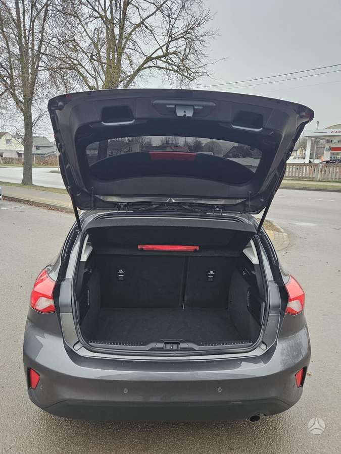 Ford Focus, 1.0 l., hatchback