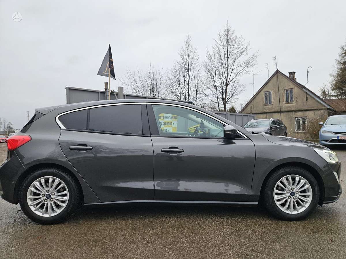 Ford Focus, 1.0 l., hatchback