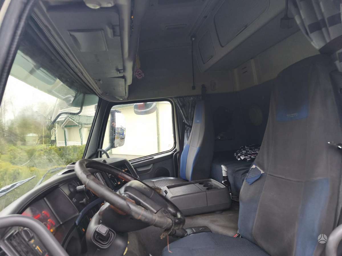 Volvo FM440, cab-chassis trucks