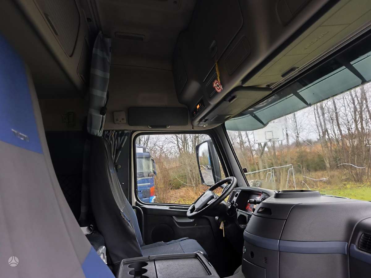 Volvo FM440, važiuoklės