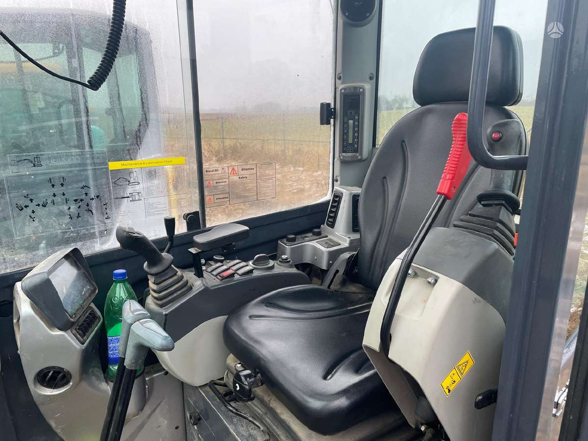 Sunward SWE35UF, mini excavator