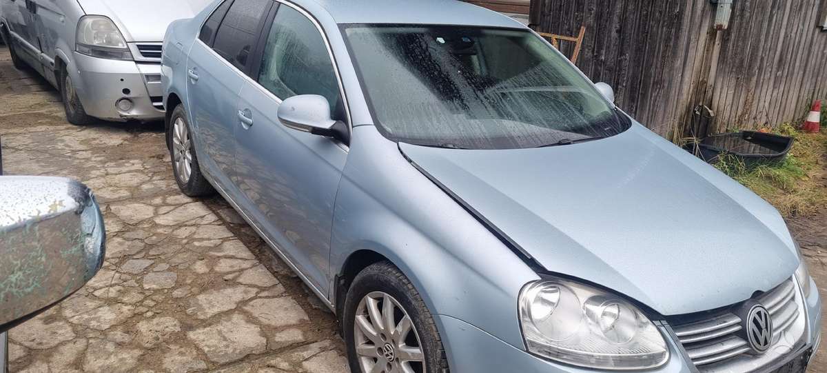 Volkswagen Jetta dalimis