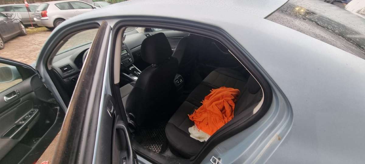 Volkswagen Jetta dalimis