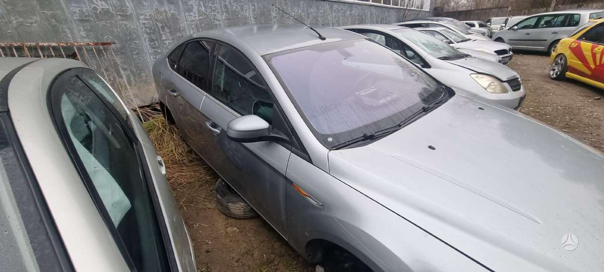 Ford Mondeo dalimis
