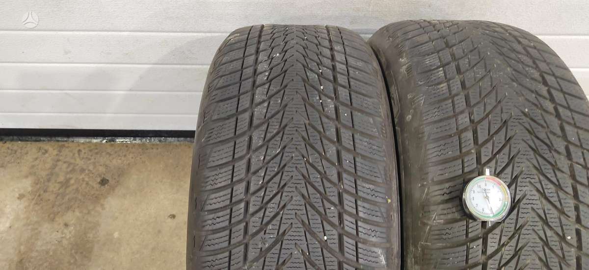 Goodyear Ultra Grip  Performance 3, winter 245/45 R19