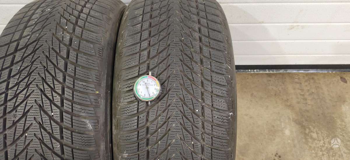 Goodyear Ultra Grip  Performance 3, winter 245/45 R19