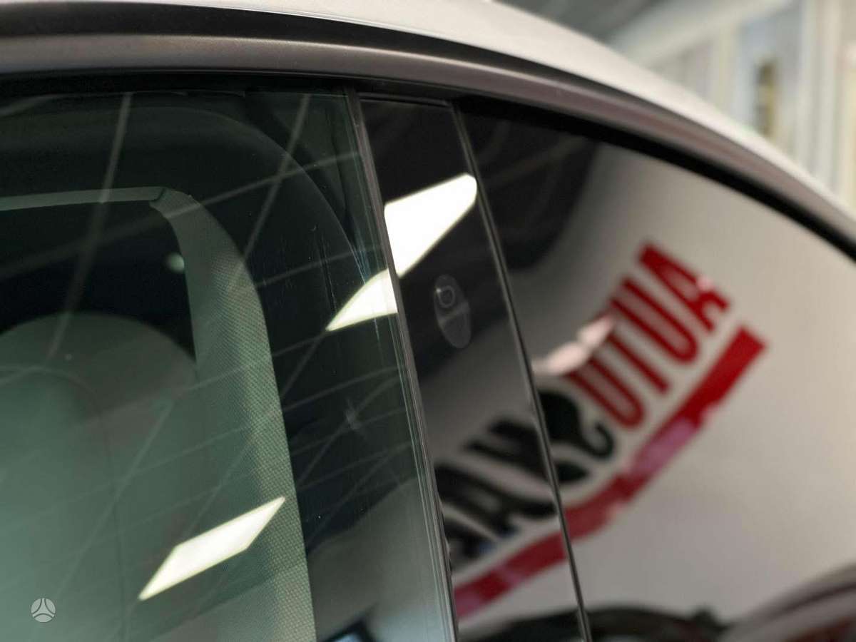 Tesla Model Y, 82 кВт·ч, Хэтчбек