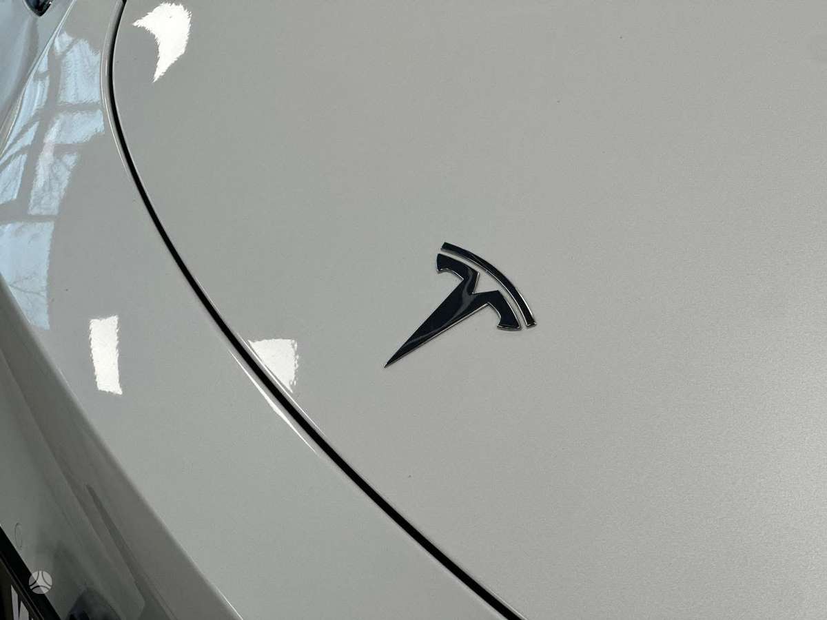 Tesla Model Y, 82 кВт·ч, Хэтчбек