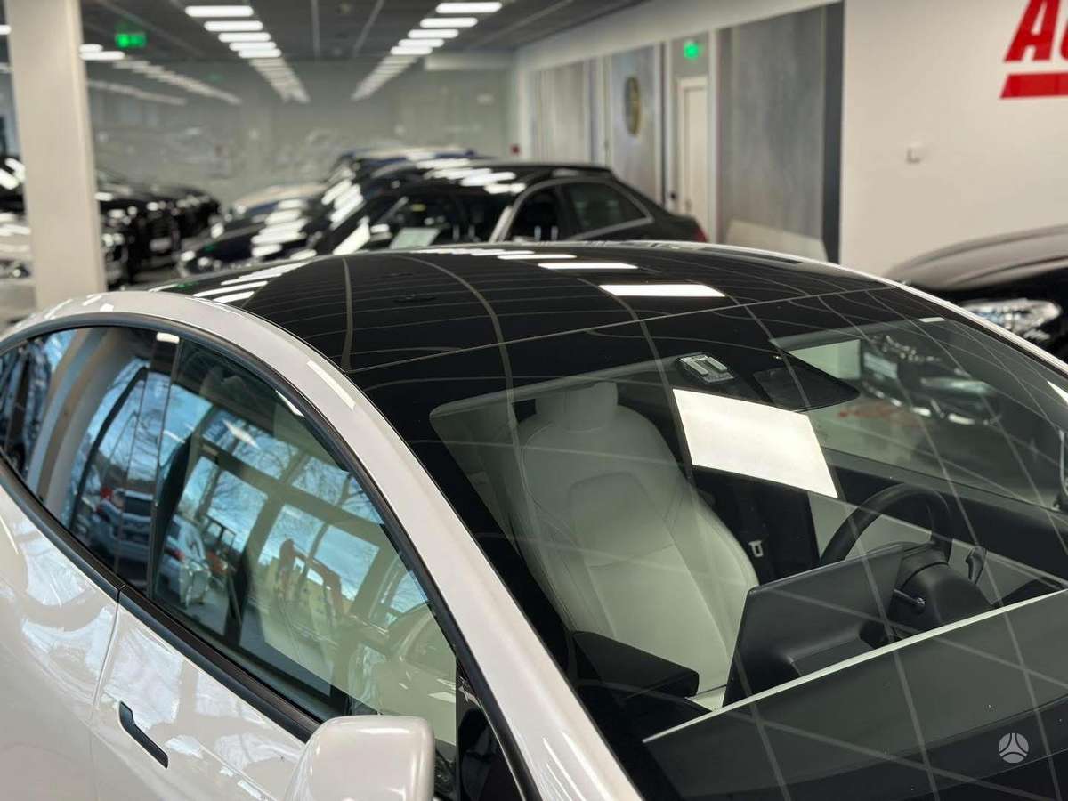 Tesla Model Y, 82 кВт·ч, Хэтчбек