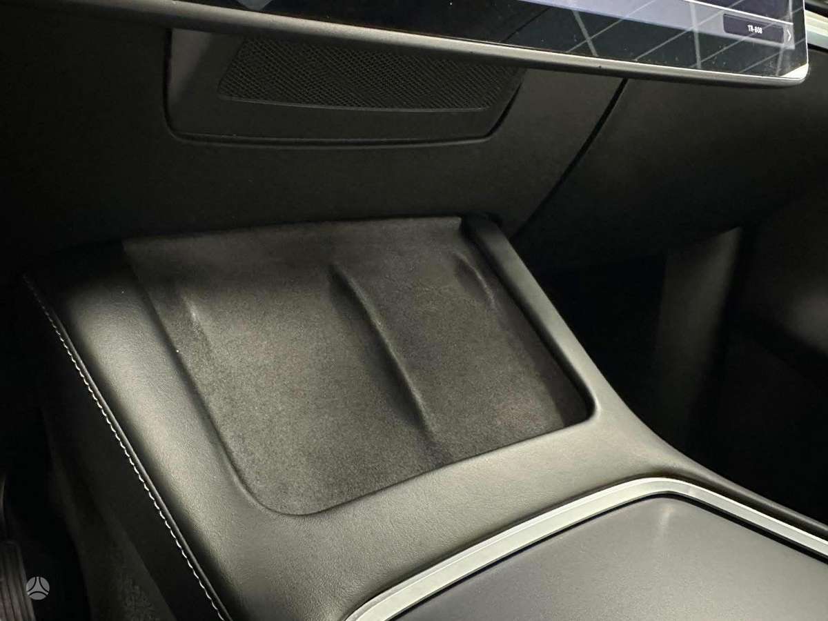 Tesla Model Y, 82 кВт·ч, Хэтчбек