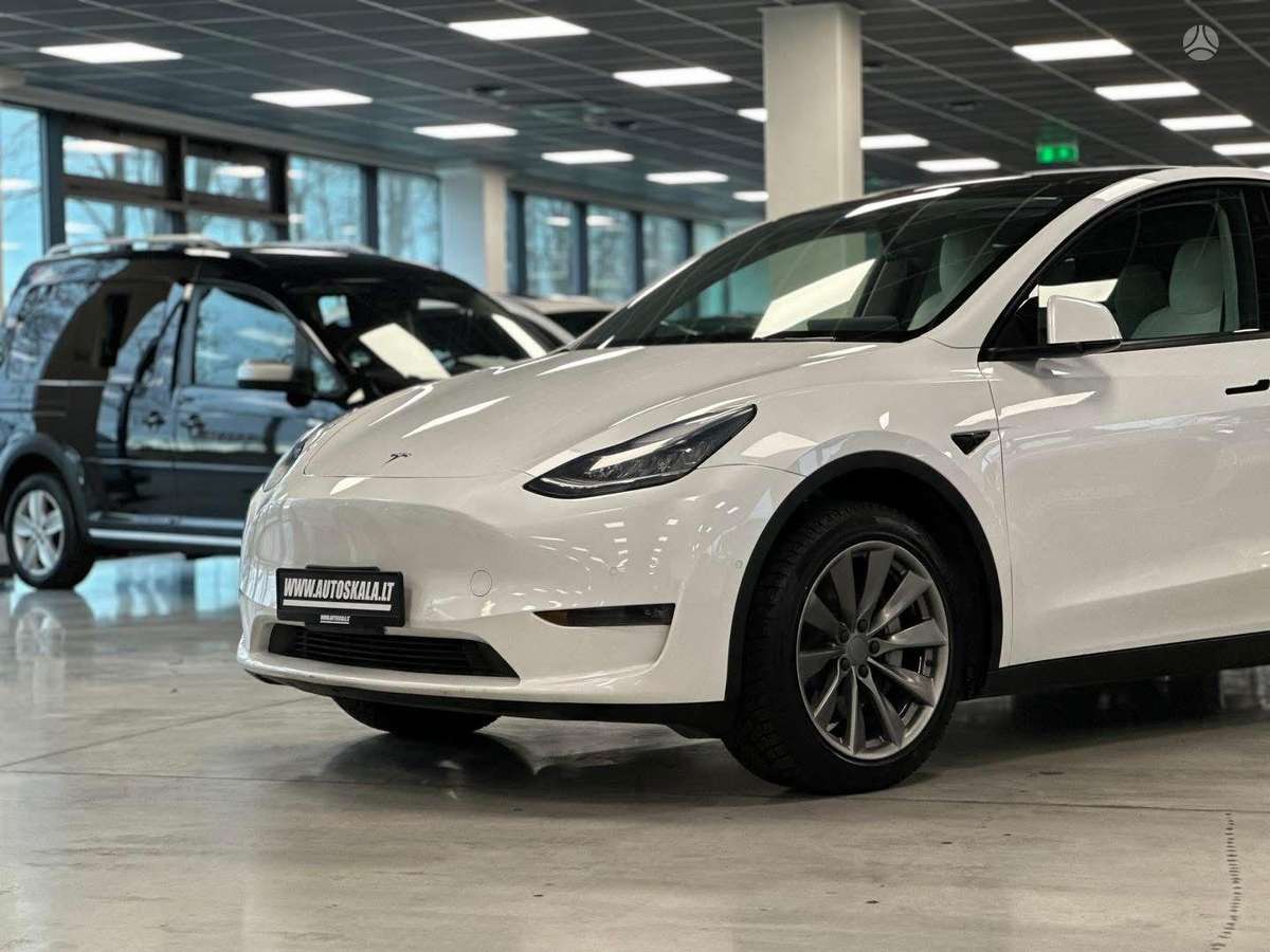 Tesla Model Y, 82 кВт·ч, Хэтчбек