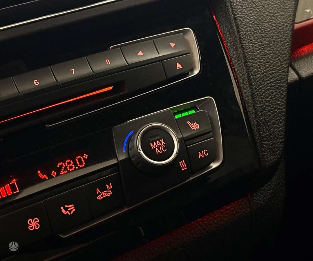 BMW 120, 2.0 l., hatchback
