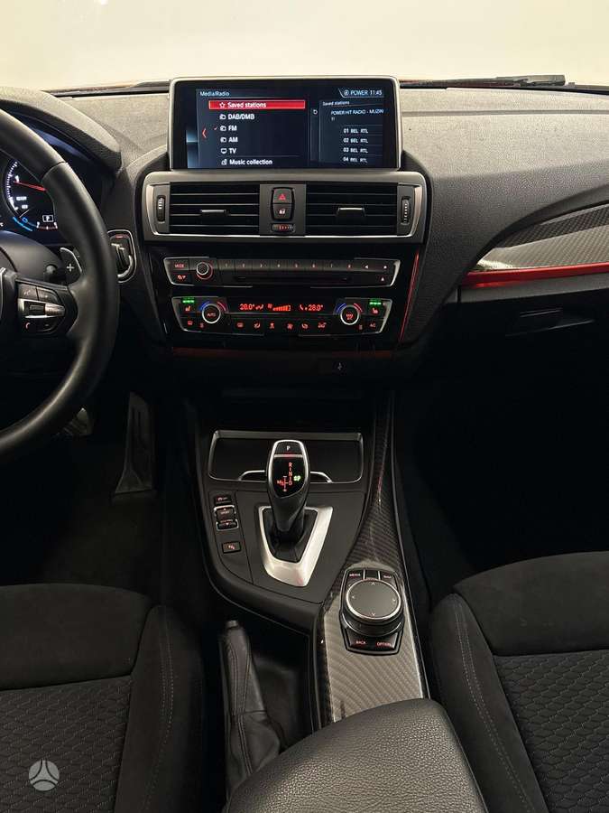 BMW 120, 2.0 l., hatchback