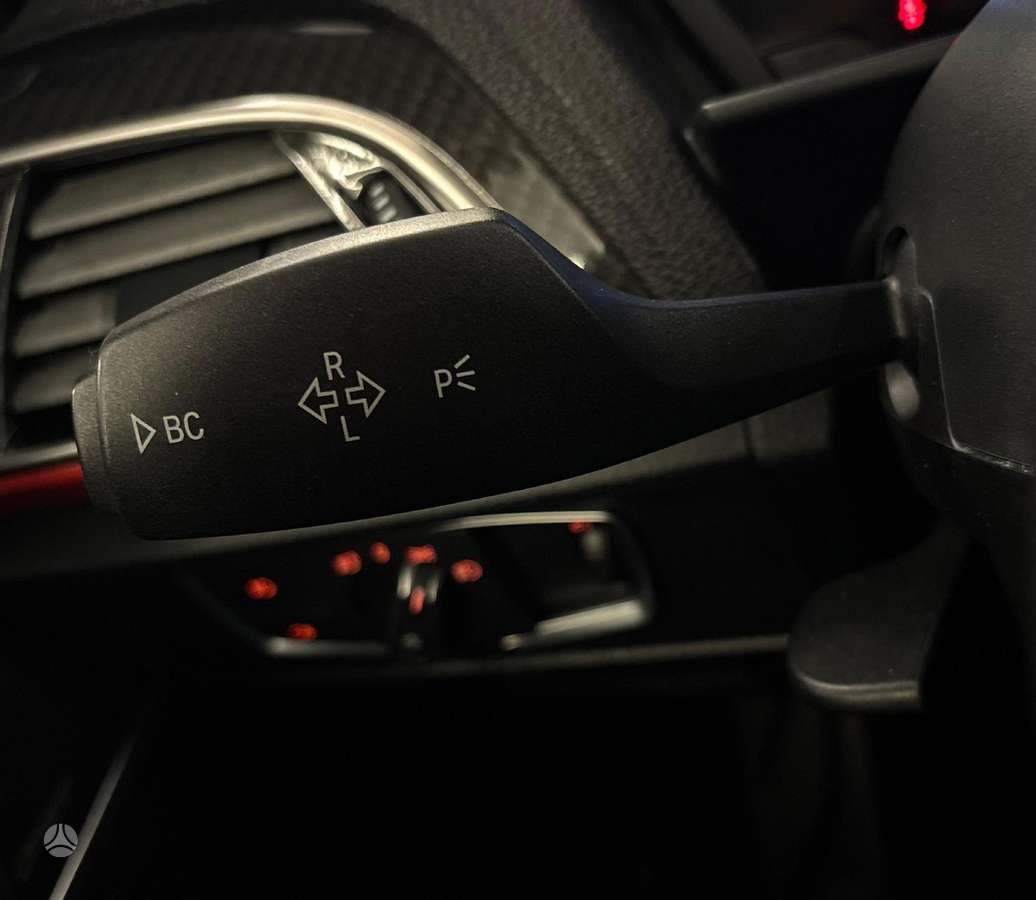 BMW 120, 2.0 l., hatchback