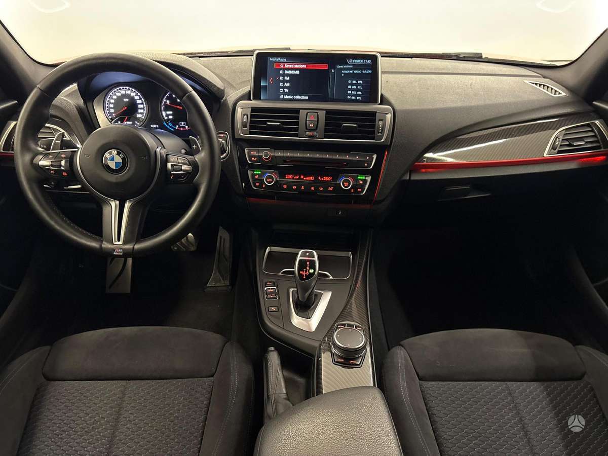 BMW 120, 2.0 l., hatchback
