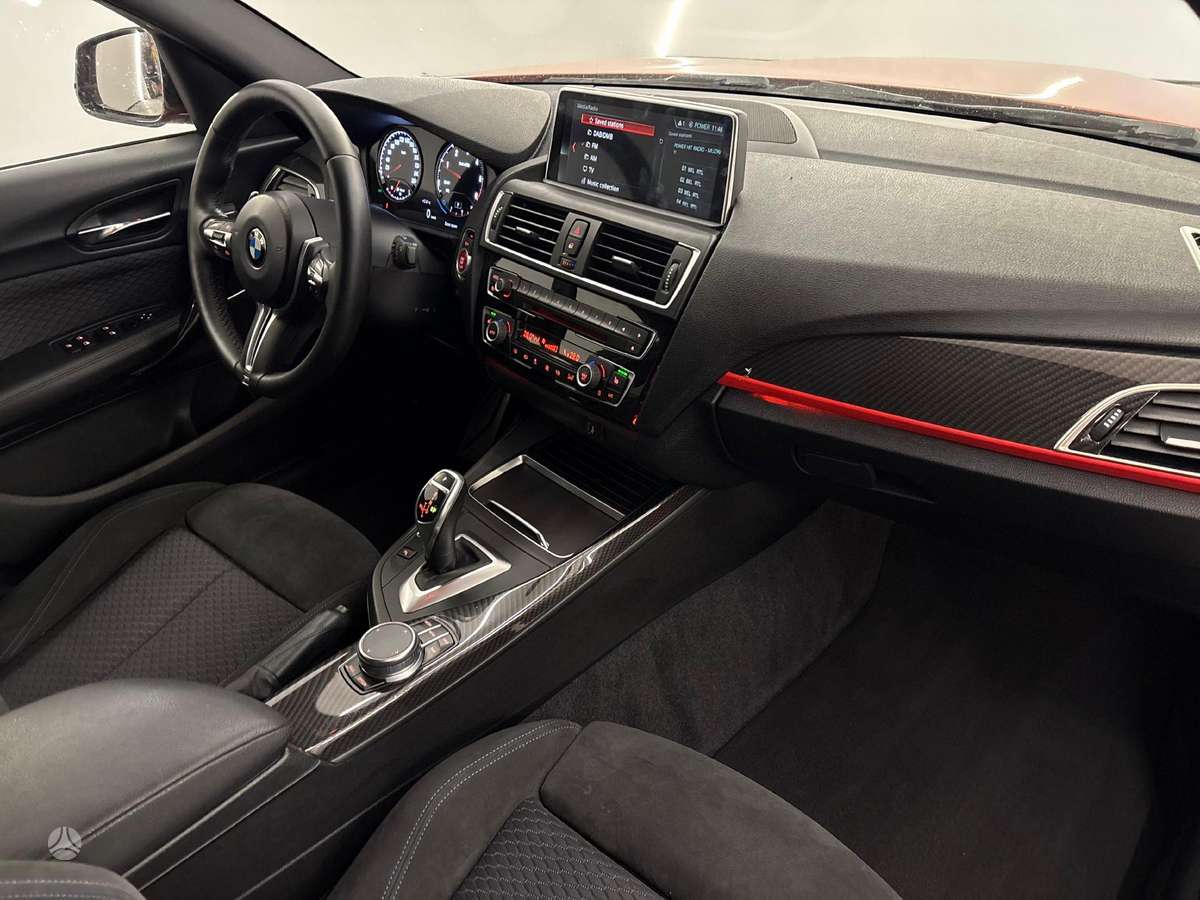 BMW 120, 2.0 l., hatchback