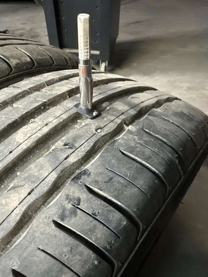 Veloce, summer 245/40 R18