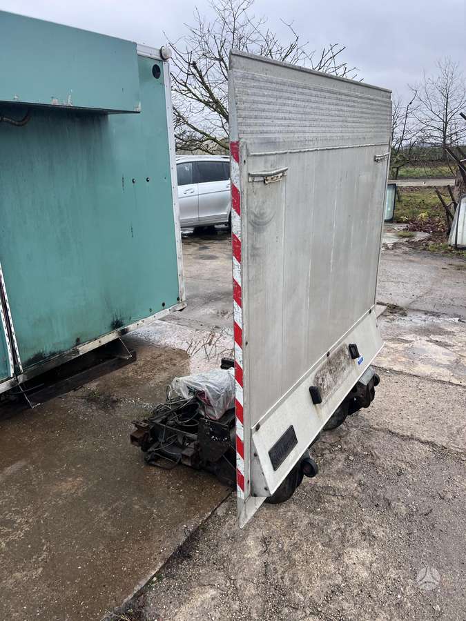 Mercedes-Benz Sprinter, cargo vans