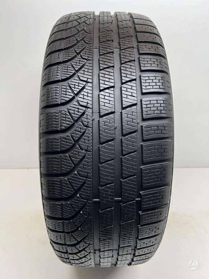 Pirelli P-Zero Winter MO1 2024m, winter 235/50 R19