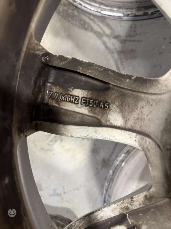 Volvo, lengvojo lydinio, R16