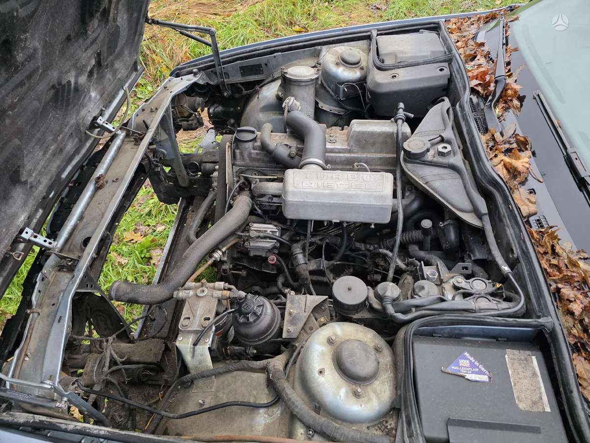 BMW 524 Ardyta daug e34 ivariu