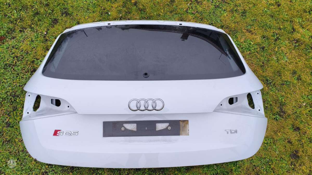 Audi Q5 bamperiai, durys, apdailos grotelės
