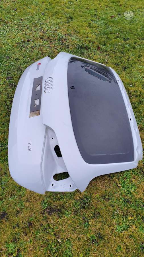Audi Q5 bumpers, doors, front grill