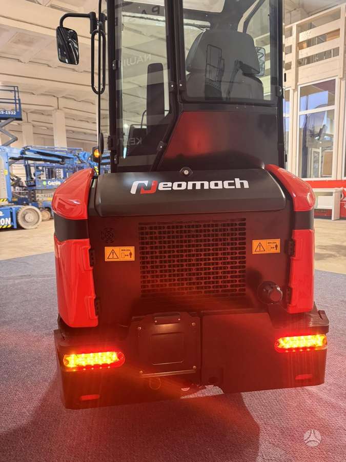Neomach Nova X30, мини-погрузчики
