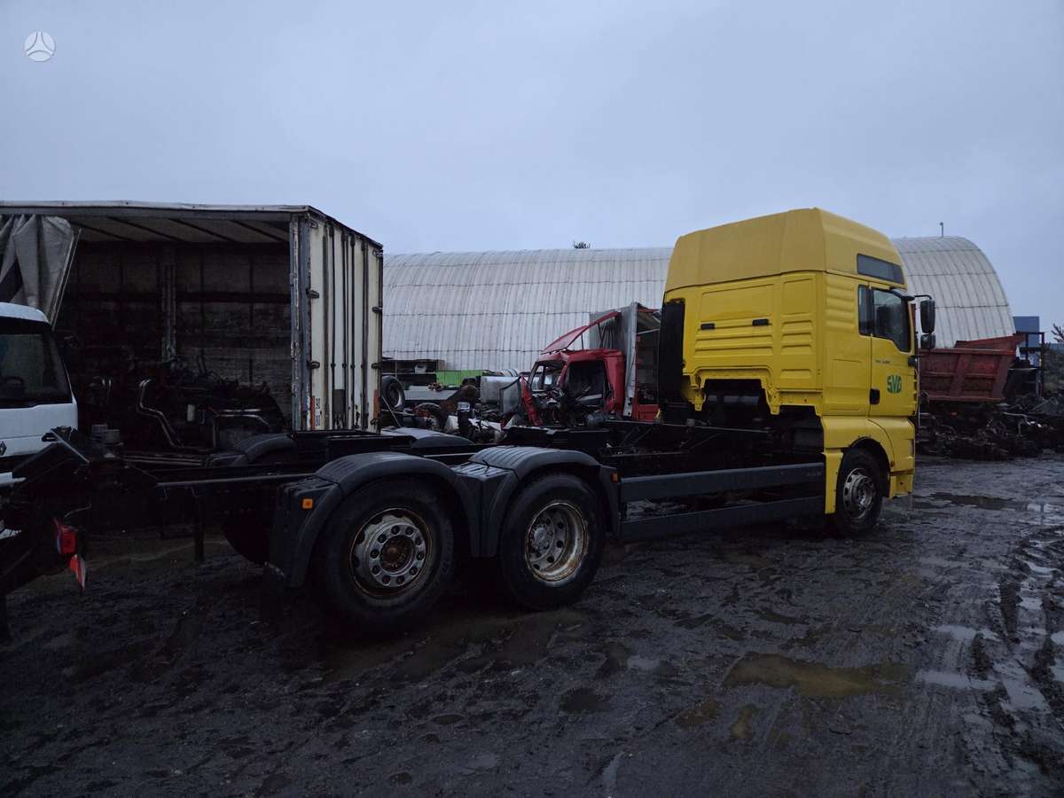 MAN TGA 26.390, trucks