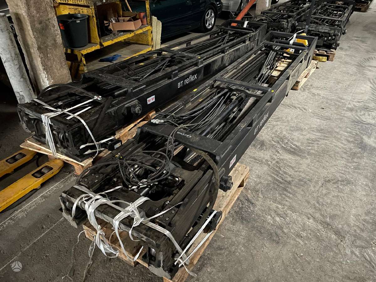 Toyota RRE200H, forklifts