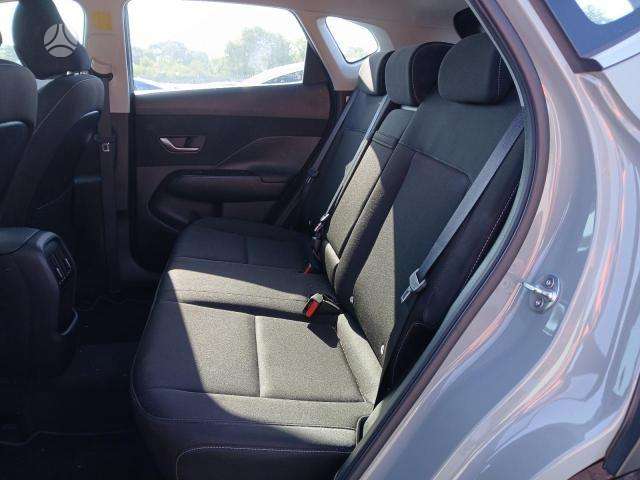 Hyundai Kona по частям