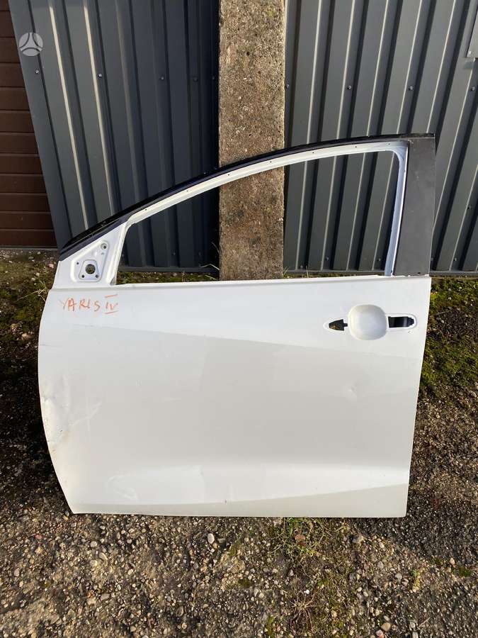 Toyota Yaris kėbulo dalys