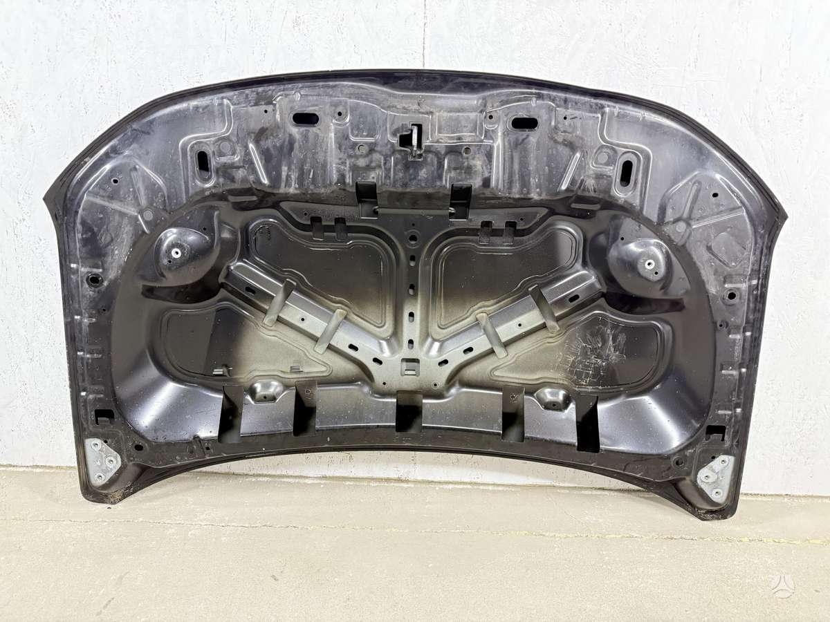 Dacia Duster hood (front, rear)
