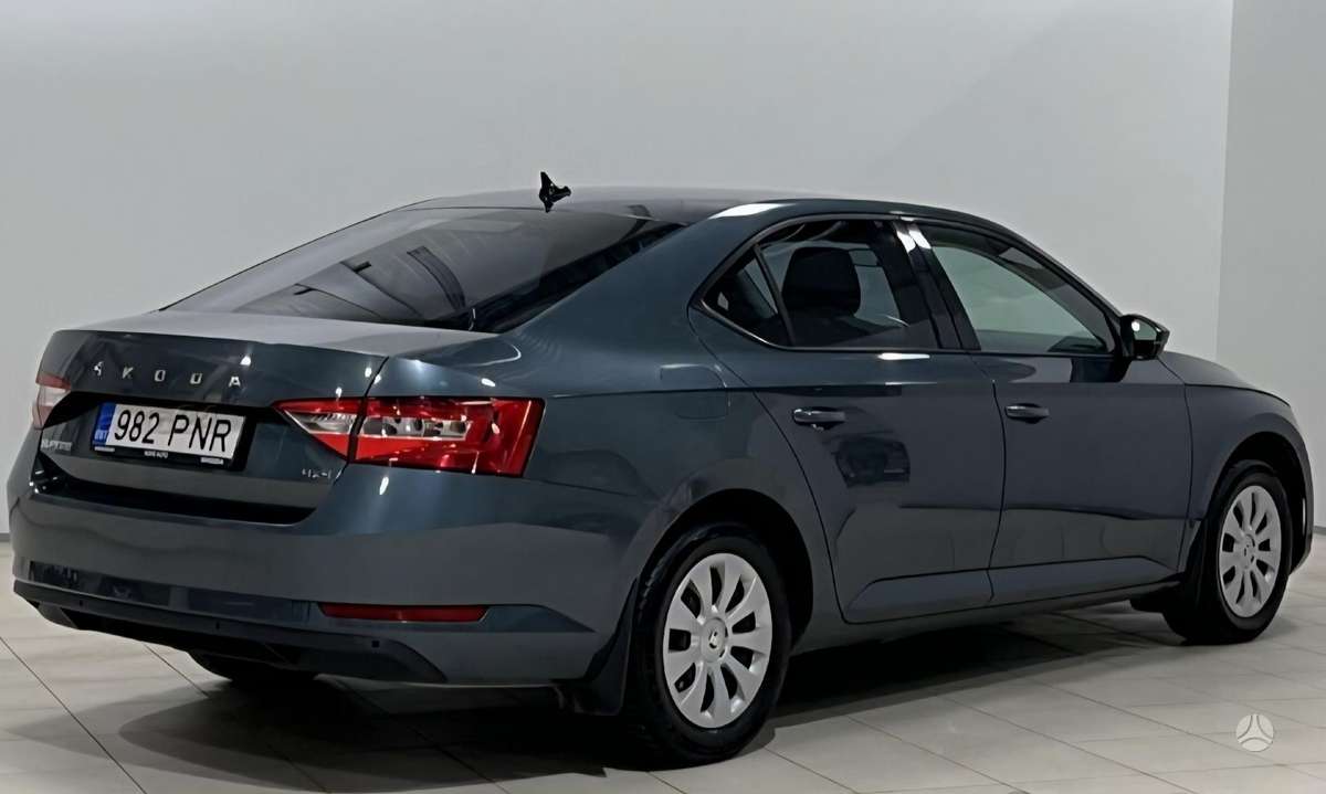 Skoda Superb, 2.0 l., hatchback