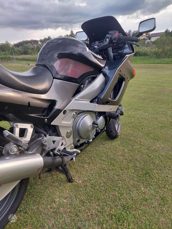 Kawasaki ZZR 600cc, superbikes
