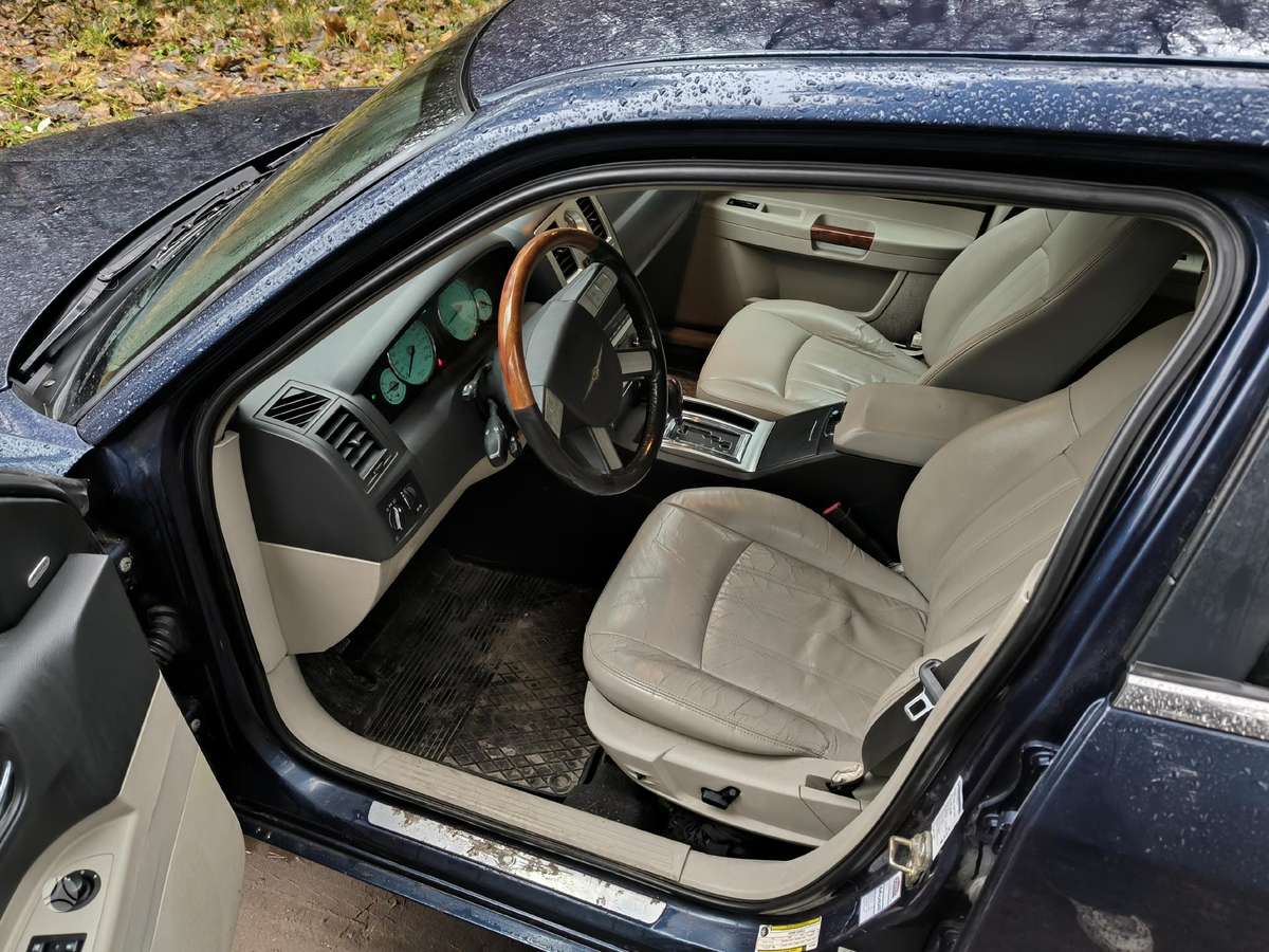 Chrysler 300C, 3.0 l., Седан