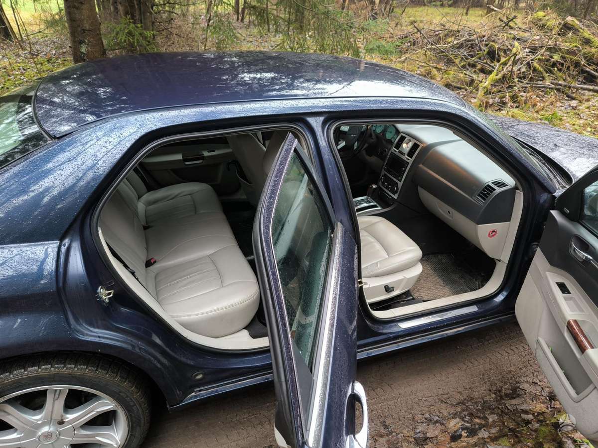 Chrysler 300C, 3.0 l., Седан